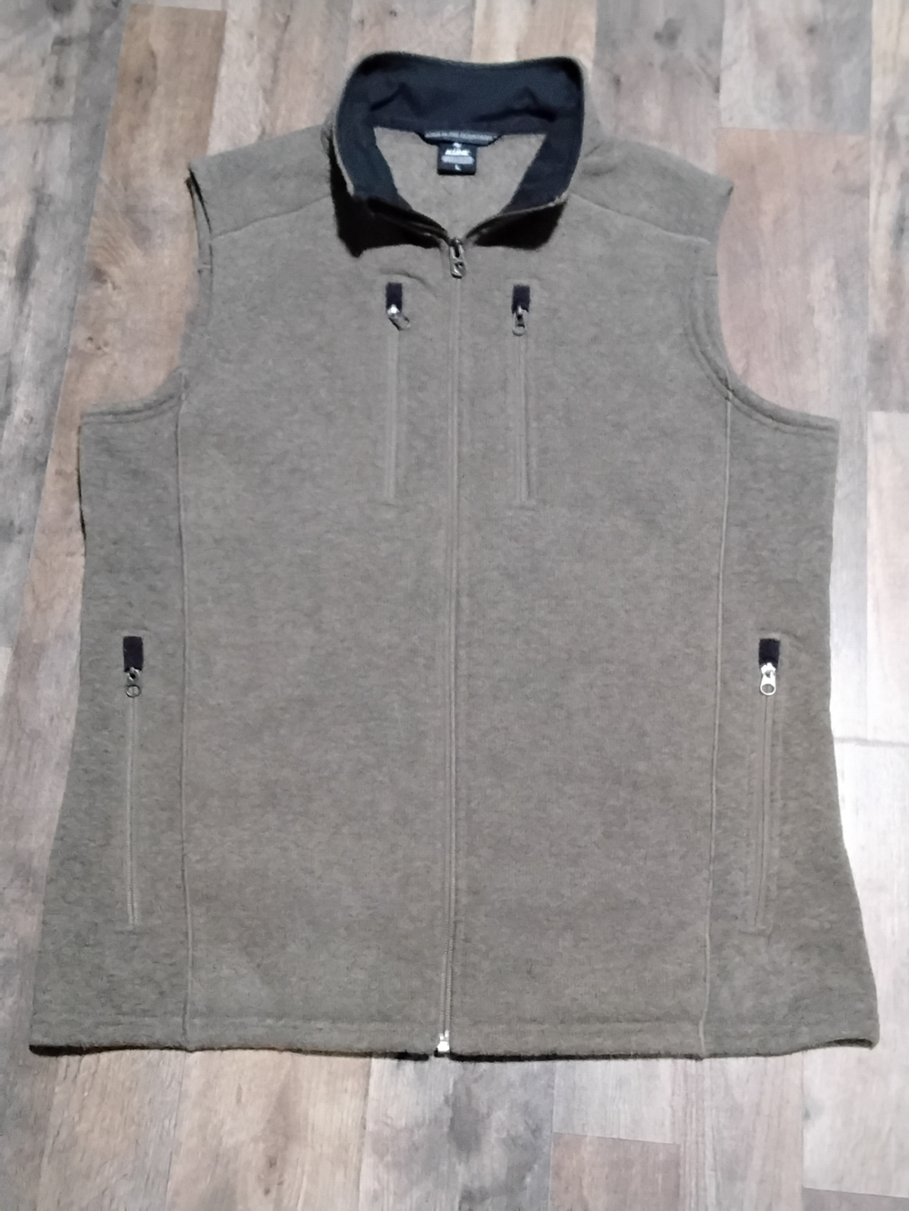 Men's Olive Green Zip-Up Fleece Vest